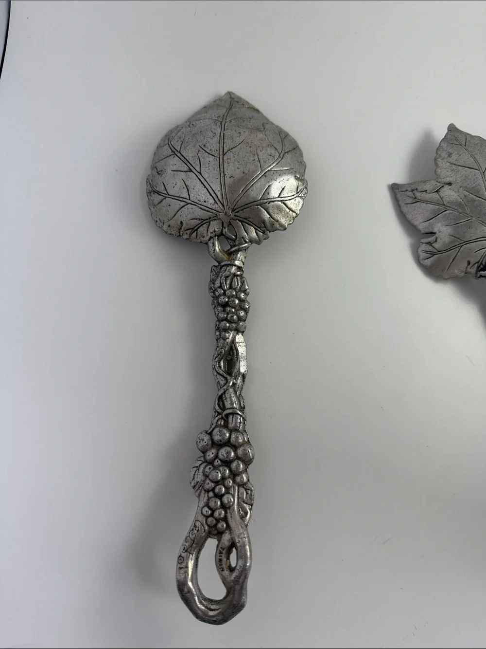 Arthur Court GRAPEVINE SERVING SET Salad Servers Set